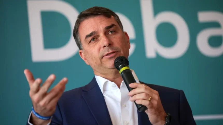 Foto: Raul Spinassé/Flávio Bolsonaro