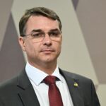 Flávio Bolsonaro em imagem reproduzida pela Band