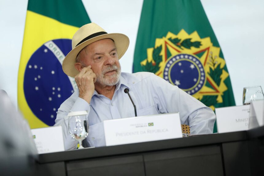 Lula no Palácio do Planalto durante sanção de projeto de lei