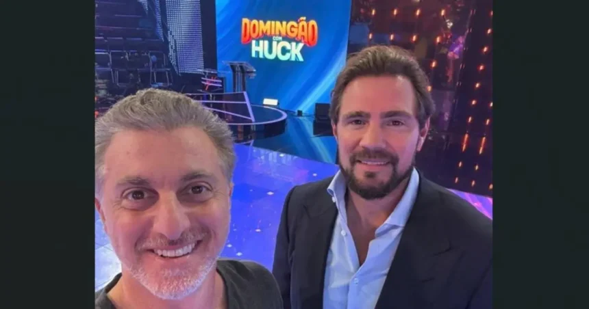 Luciano Huck e Daniel Vorcaro em estúdio do Domingão